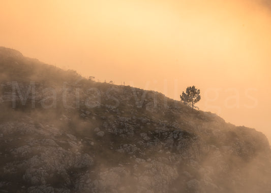 Amanecer en la cima del Cerro Tupambae